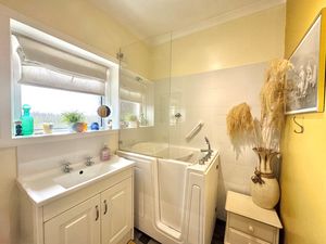 Photo 15- click for photo gallery